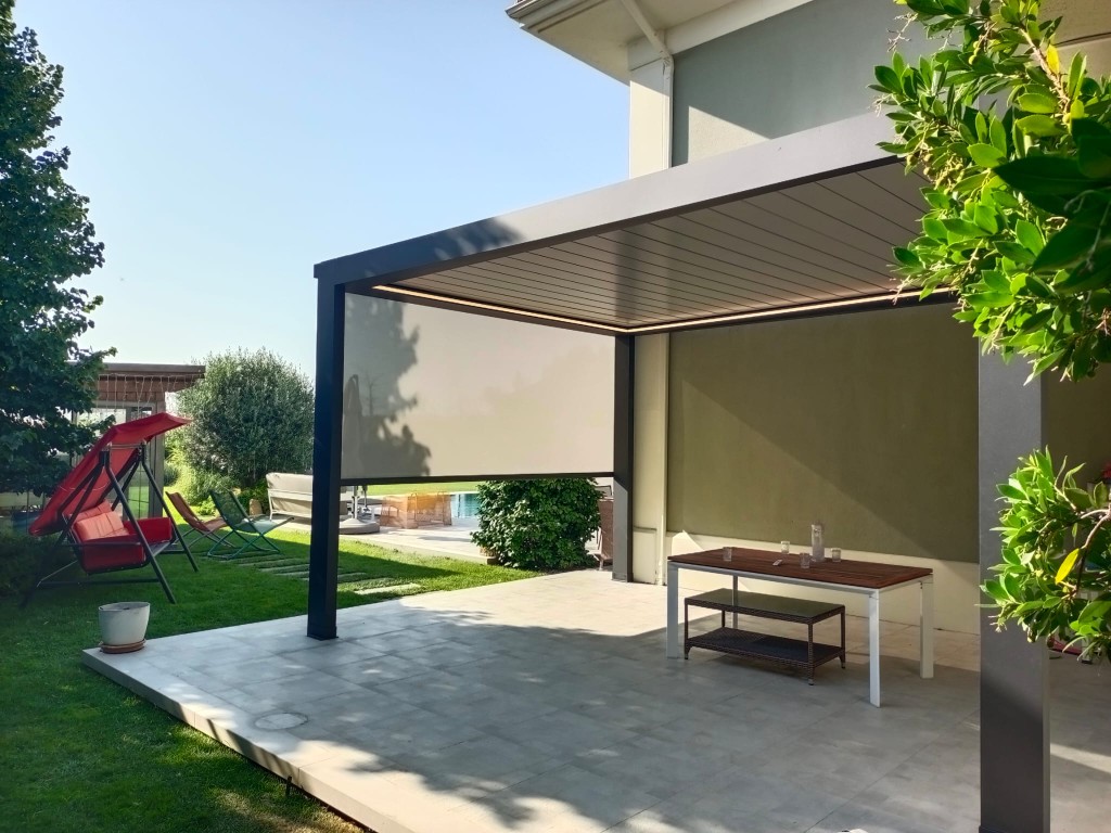 Bahçe terası biyoklimatik pergola