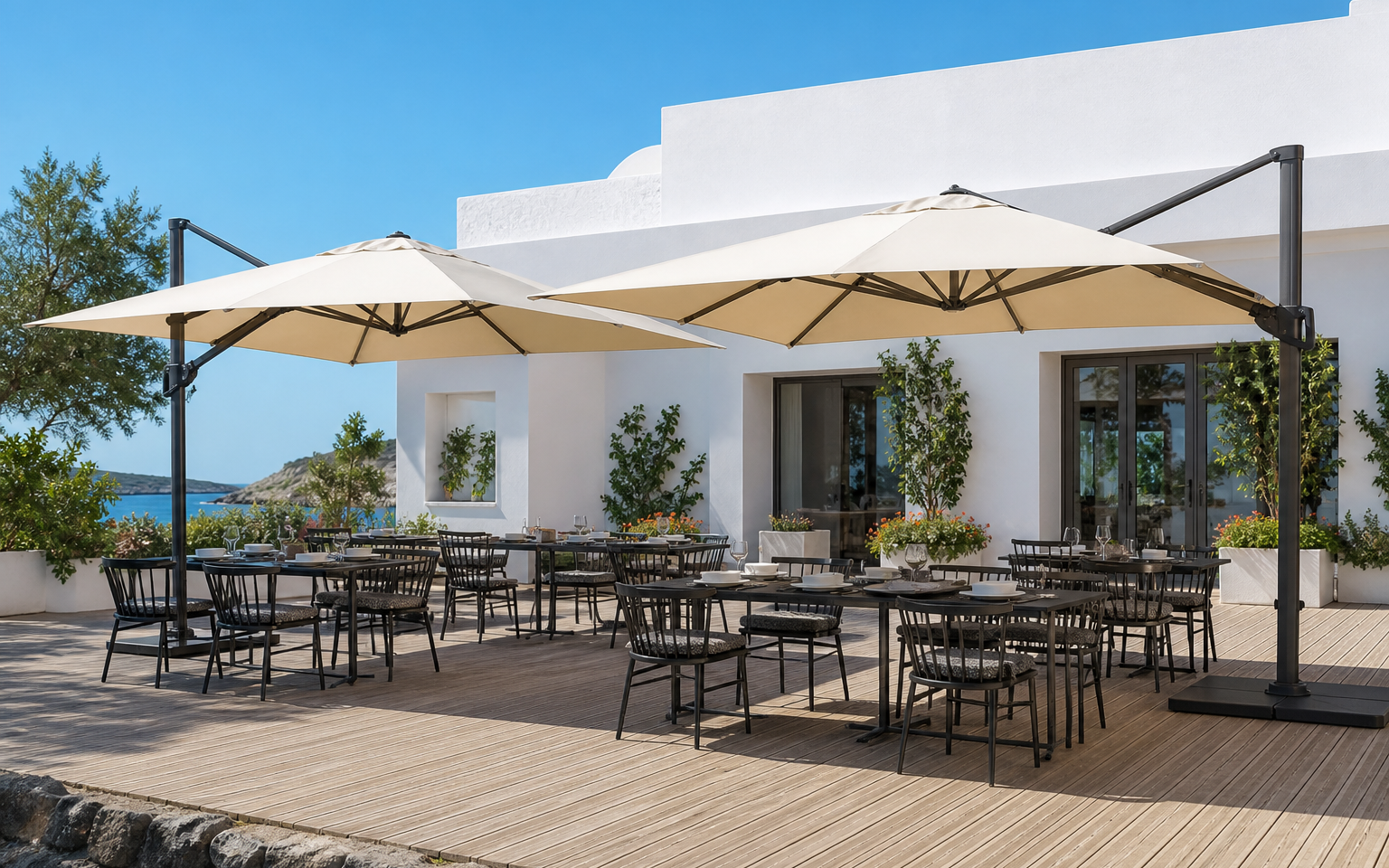 Restoran terasında çift konsol şemsiye uygulaması